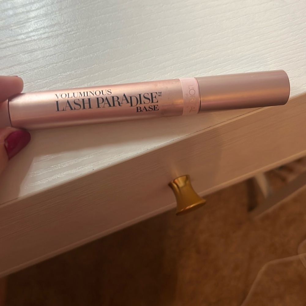 Been used a couple times, a mascara primer!